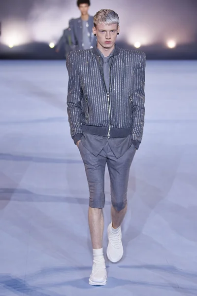 Look 46